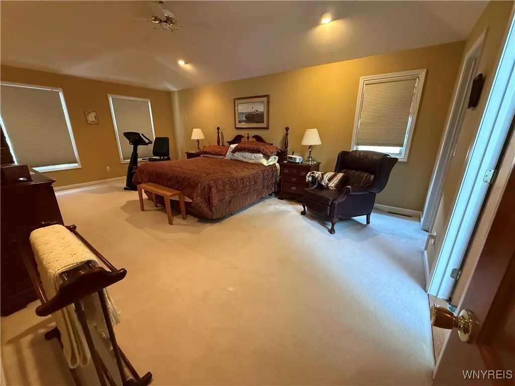 26 Forestglen Circle, Amherst, New York 14221, Amherst, New York 14221, 4 Bedrooms Bedrooms, 9 Rooms Rooms,2 BathroomsBathrooms,Residential,For Sale,26 Forestglen Circle, Amherst, New York 14221,B1621645