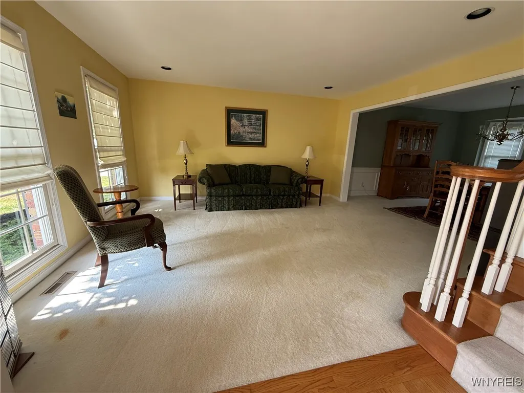26 Forestglen Circle, Amherst, New York 14221, Amherst, New York 14221, 4 Bedrooms Bedrooms, 9 Rooms Rooms,2 BathroomsBathrooms,Residential,For Sale,26 Forestglen Circle, Amherst, New York 14221,B1621645