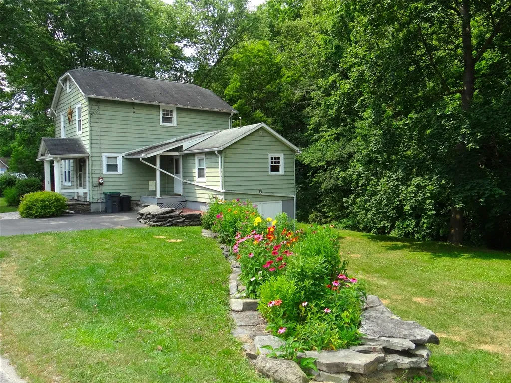 3055 College Avenue, Corning, New York 14830, Corning, New York 14830, 4 Bedrooms Bedrooms, 7 Rooms Rooms,2 BathroomsBathrooms,Residential,Closed,3055 College Avenue, Corning, New York 14830,0,R1621559