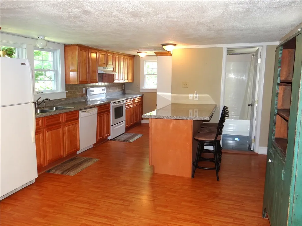 3055 College Avenue, Corning, New York 14830, Corning, New York 14830, 4 Bedrooms Bedrooms, 7 Rooms Rooms,2 BathroomsBathrooms,Residential,Closed,3055 College Avenue, Corning, New York 14830,0,R1621559