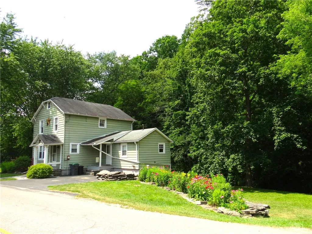 Look, LOVE, Live at 3055 College Ave., Corning NY