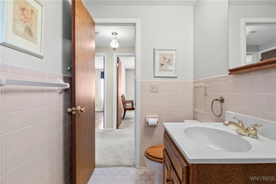 357 Forbes Avenue, Tonawanda, New York 14150, Tonawanda, New York 14150, 3 Bedrooms Bedrooms, 5 Rooms Rooms,1 BathroomBathrooms,Residential,For Sale,357 Forbes Avenue, Tonawanda, New York 14150,B1621630