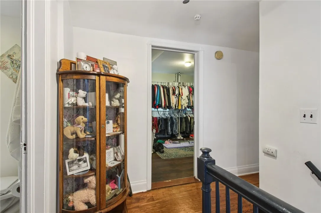38 Kiniry Drive, Irondequoit, New York 14609, Irondequoit, New York 14609, 4 Bedrooms Bedrooms, 7 Rooms Rooms,1 BathroomBathrooms,Residential,For Sale,38 Kiniry Drive, Irondequoit, New York 14609,R1620812
