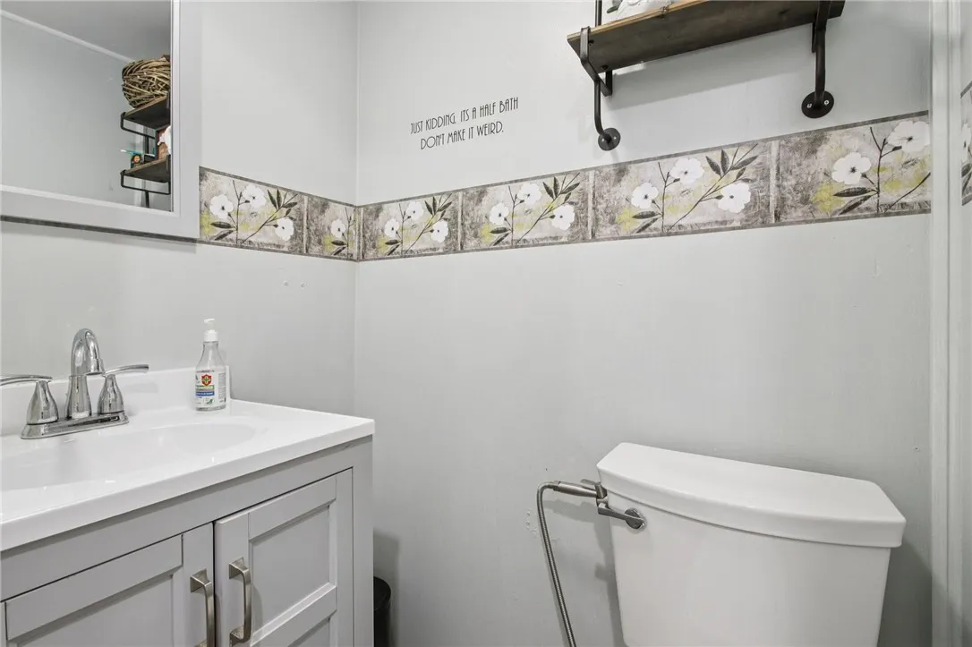 38 Kiniry Drive, Irondequoit, New York 14609, Irondequoit, New York 14609, 4 Bedrooms Bedrooms, 7 Rooms Rooms,1 BathroomBathrooms,Residential,For Sale,38 Kiniry Drive, Irondequoit, New York 14609,R1620812