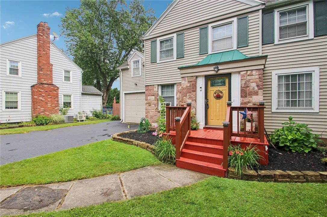38 Kiniry Drive, Irondequoit, New York 14609, Irondequoit, New York 14609, 4 Bedrooms Bedrooms, 7 Rooms Rooms,1 BathroomBathrooms,Residential,For Sale,38 Kiniry Drive, Irondequoit, New York 14609,R1620812