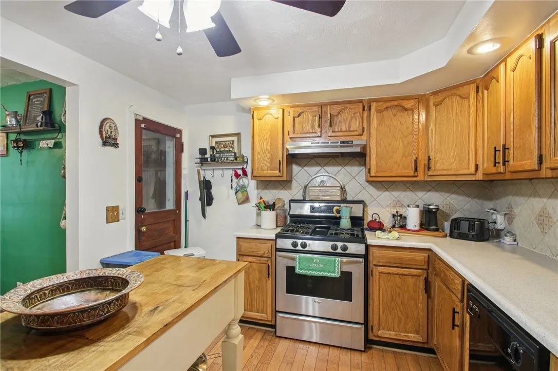 38 Kiniry Drive, Irondequoit, New York 14609, Irondequoit, New York 14609, 4 Bedrooms Bedrooms, 7 Rooms Rooms,1 BathroomBathrooms,Residential,For Sale,38 Kiniry Drive, Irondequoit, New York 14609,R1620812