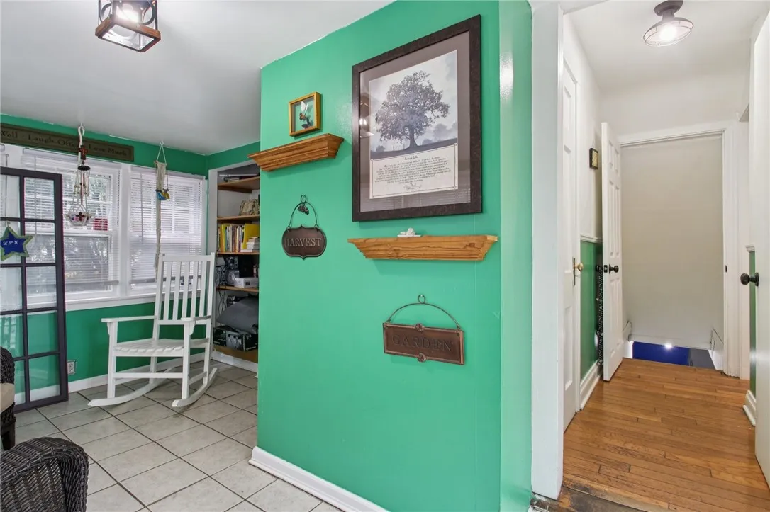 38 Kiniry Drive, Irondequoit, New York 14609, Irondequoit, New York 14609, 4 Bedrooms Bedrooms, 7 Rooms Rooms,1 BathroomBathrooms,Residential,For Sale,38 Kiniry Drive, Irondequoit, New York 14609,R1620812