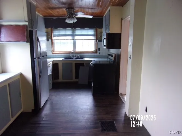 20 North 4th Avenue, German Flatts, New York 13357, German Flatts, New York 13357, 4 Bedrooms Bedrooms, ,2 BathroomsBathrooms,Residential,For Sale,20 North 4th Avenue, German Flatts, New York 13357,S1621673