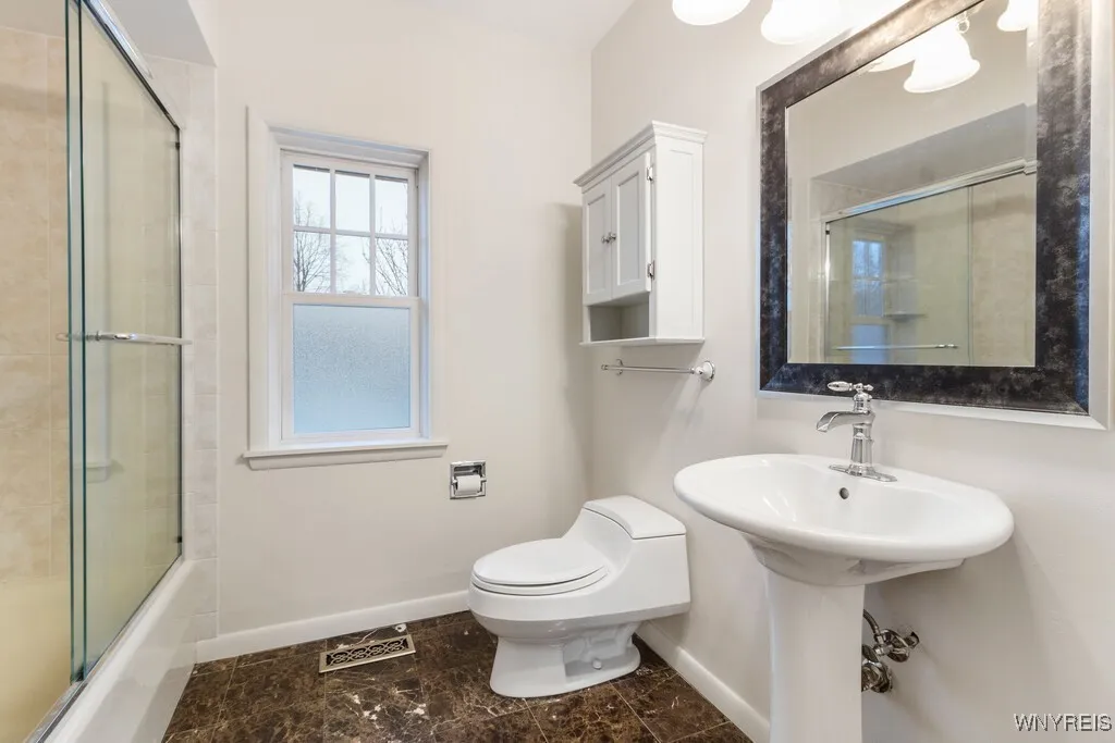 100 Lincoln Parkway Carriage House, Buffalo, New Y, Buffalo, New York 14222, 3 Bedrooms Bedrooms, 6 Rooms Rooms,1 BathroomBathrooms,Residential Lease,For Rent,100 Lincoln Parkway Carriage House, Buffalo, New Y,B1621670