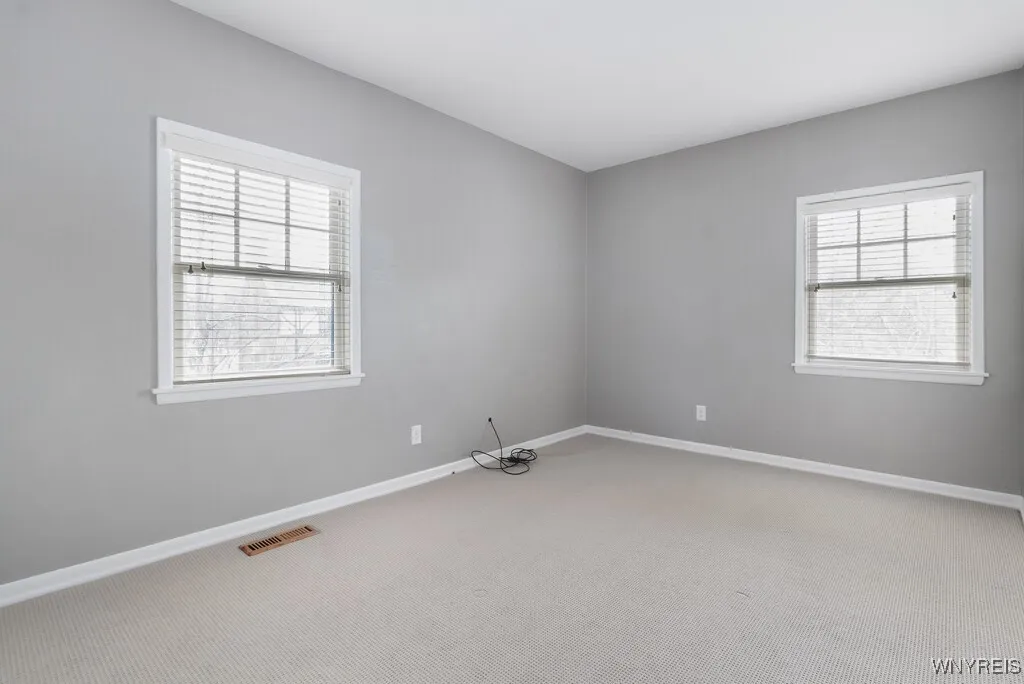 100 Lincoln Parkway Carriage House, Buffalo, New Y, Buffalo, New York 14222, 3 Bedrooms Bedrooms, 6 Rooms Rooms,1 BathroomBathrooms,Residential Lease,For Rent,100 Lincoln Parkway Carriage House, Buffalo, New Y,B1621670