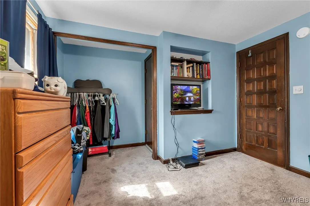 112 Creekview Drive, West Seneca, New York 14224, West Seneca, New York 14224, 5 Bedrooms Bedrooms, 11 Rooms Rooms,2 BathroomsBathrooms,Residential,For Sale,112 Creekview Drive, West Seneca, New York 14224,B1620750