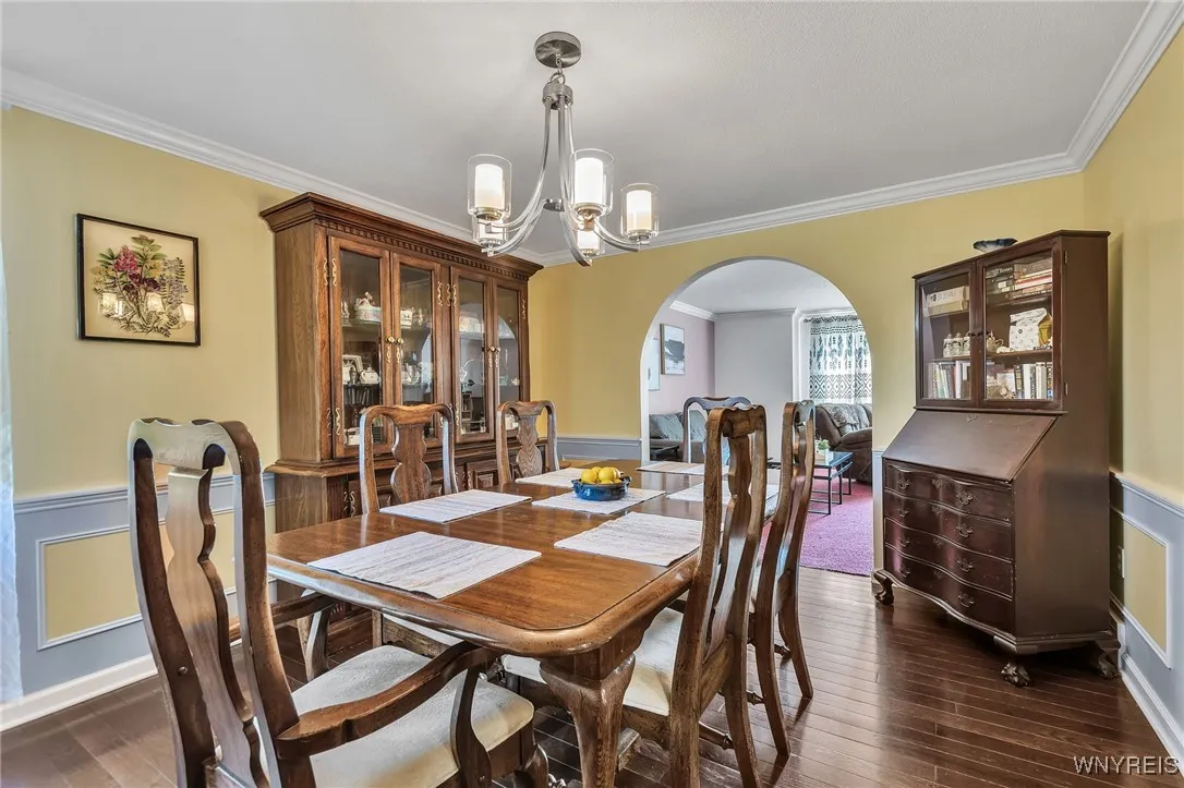 112 Creekview Drive, West Seneca, New York 14224, West Seneca, New York 14224, 5 Bedrooms Bedrooms, 11 Rooms Rooms,2 BathroomsBathrooms,Residential,For Sale,112 Creekview Drive, West Seneca, New York 14224,B1620750