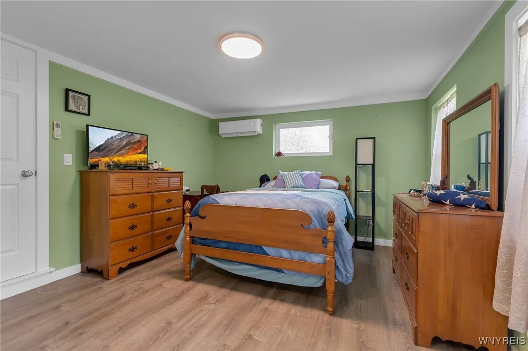 112 Creekview Drive, West Seneca, New York 14224, West Seneca, New York 14224, 5 Bedrooms Bedrooms, 11 Rooms Rooms,2 BathroomsBathrooms,Residential,For Sale,112 Creekview Drive, West Seneca, New York 14224,B1620750
