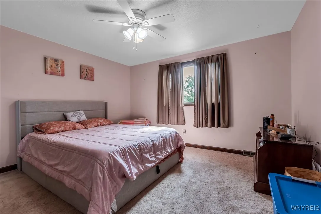 112 Creekview Drive, West Seneca, New York 14224, West Seneca, New York 14224, 5 Bedrooms Bedrooms, 11 Rooms Rooms,2 BathroomsBathrooms,Residential,For Sale,112 Creekview Drive, West Seneca, New York 14224,B1620750