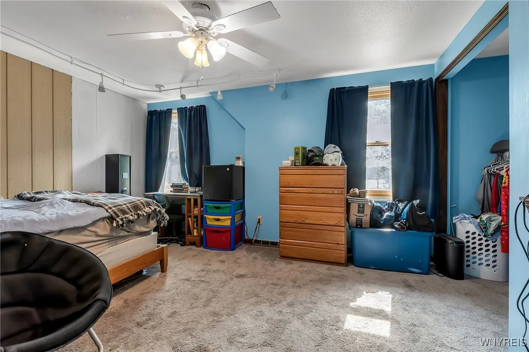 112 Creekview Drive, West Seneca, New York 14224, West Seneca, New York 14224, 5 Bedrooms Bedrooms, 11 Rooms Rooms,2 BathroomsBathrooms,Residential,For Sale,112 Creekview Drive, West Seneca, New York 14224,B1620750