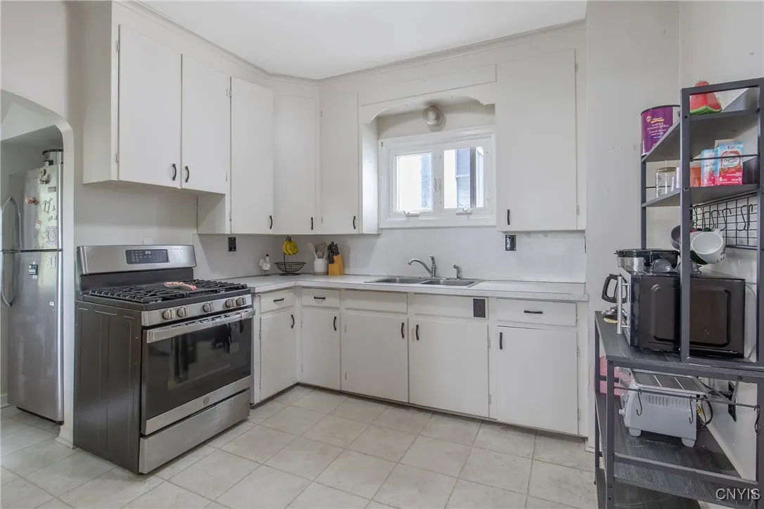 505 Tompkins Street, Syracuse, New York 13204, Syracuse, New York 13204, 3 Bedrooms Bedrooms, 6 Rooms Rooms,1 BathroomBathrooms,Residential,For Sale,505 Tompkins Street, Syracuse, New York 13204,S1621493