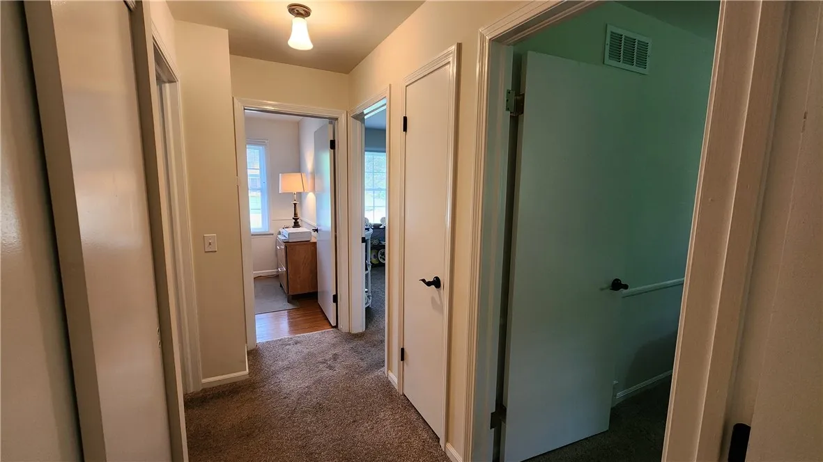 4 Brook Hollow, Perinton, New York 14534, Perinton, New York 14534, 3 Bedrooms Bedrooms, 5 Rooms Rooms,1 BathroomBathrooms,Residential Lease,For Rent,4 Brook Hollow, Perinton, New York 14534,R1621676