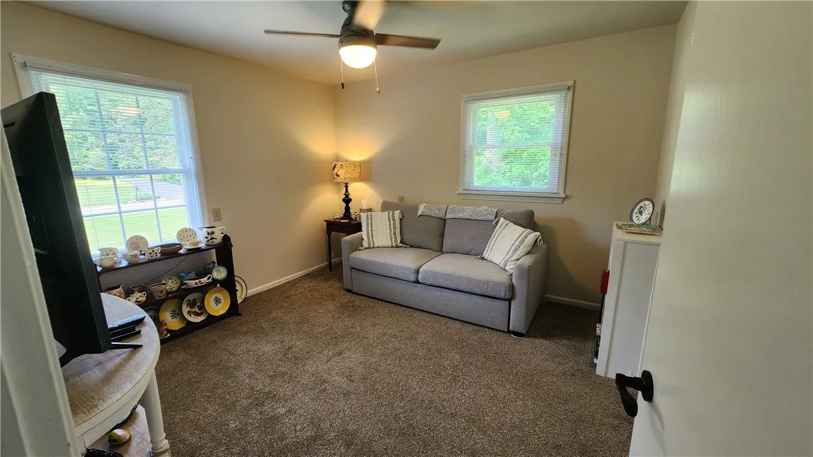 4 Brook Hollow, Perinton, New York 14534, Perinton, New York 14534, 3 Bedrooms Bedrooms, 5 Rooms Rooms,1 BathroomBathrooms,Residential Lease,For Rent,4 Brook Hollow, Perinton, New York 14534,R1621676