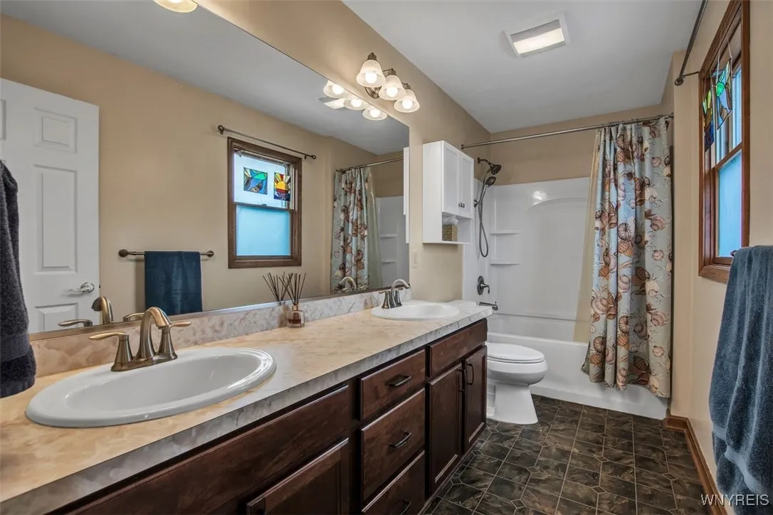 Primary Bedroom Ensuite