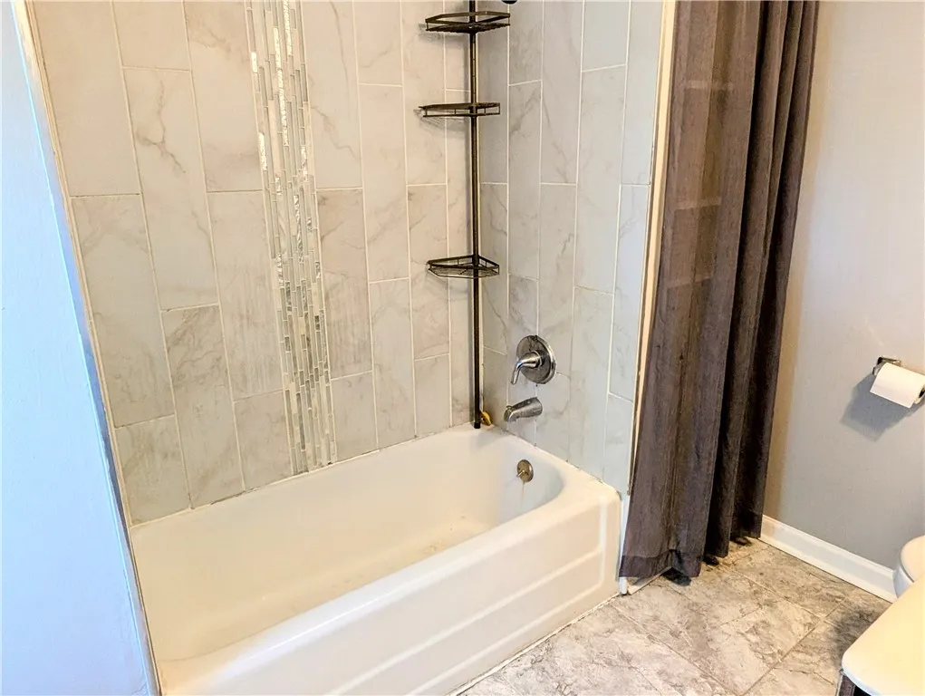 Full bath on 2nd floor