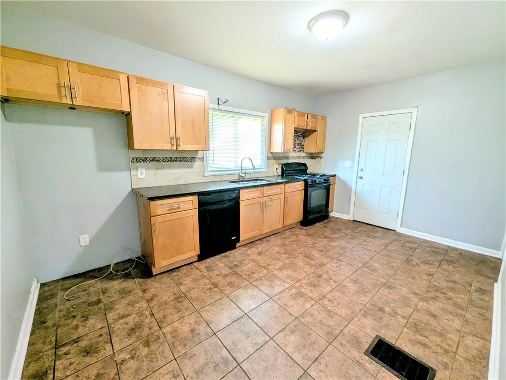 Spacious kitchen