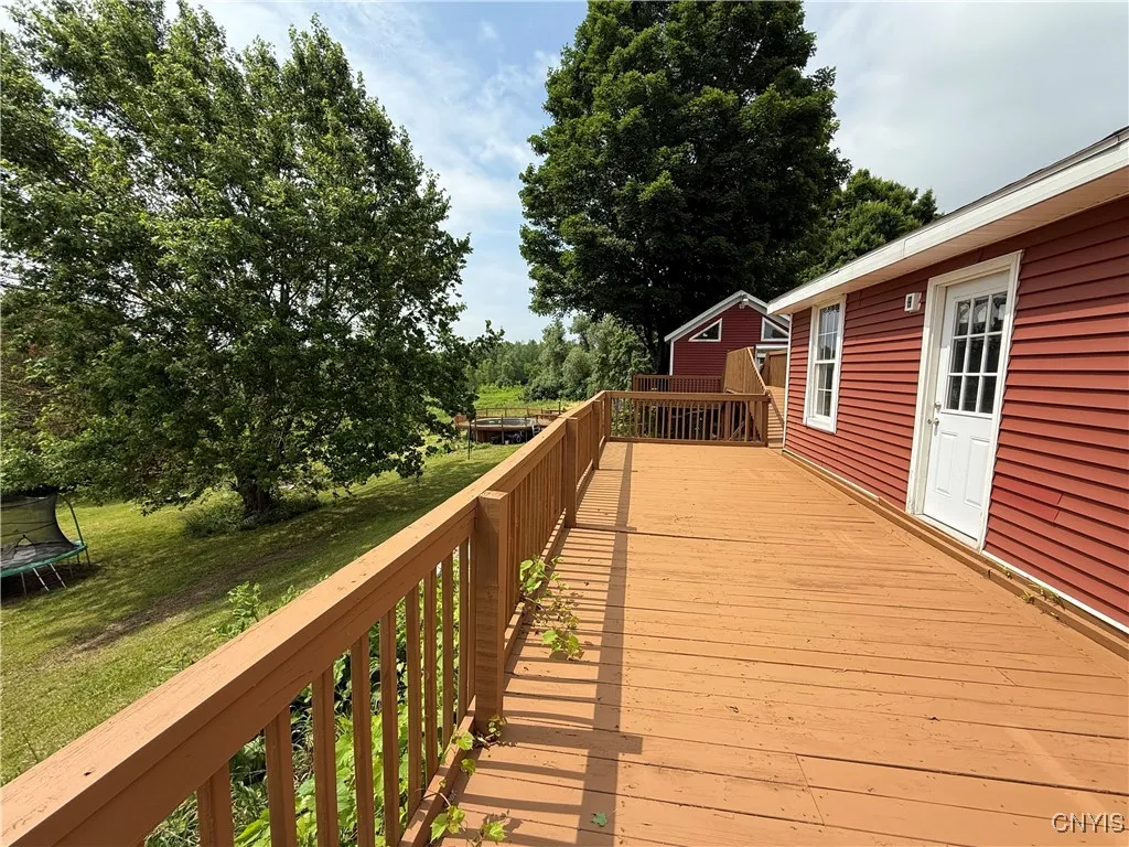 back deck behind garage