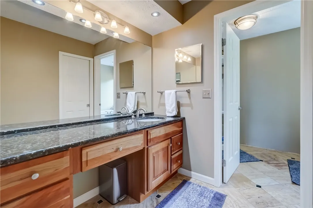 11 Silver Fox Drive, Penfield, New York 14450, Penfield, New York 14450, 4 Bedrooms Bedrooms, 9 Rooms Rooms,2 BathroomsBathrooms,Residential,For Sale,11 Silver Fox Drive, Penfield, New York 14450,R1621366