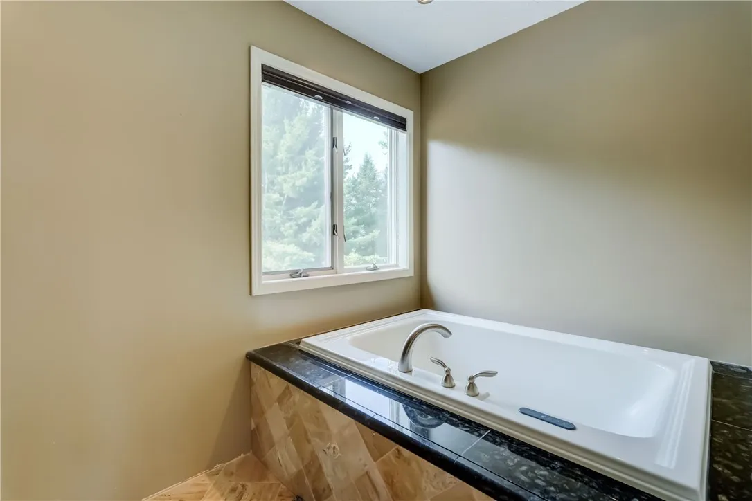 11 Silver Fox Drive, Penfield, New York 14450, Penfield, New York 14450, 4 Bedrooms Bedrooms, 9 Rooms Rooms,2 BathroomsBathrooms,Residential,For Sale,11 Silver Fox Drive, Penfield, New York 14450,R1621366