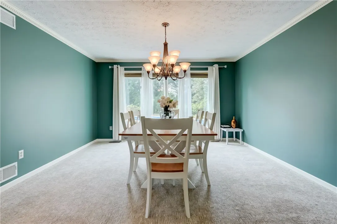 11 Silver Fox Drive, Penfield, New York 14450, Penfield, New York 14450, 4 Bedrooms Bedrooms, 9 Rooms Rooms,2 BathroomsBathrooms,Residential,For Sale,11 Silver Fox Drive, Penfield, New York 14450,R1621366