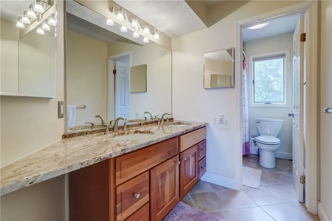 11 Silver Fox Drive, Penfield, New York 14450, Penfield, New York 14450, 4 Bedrooms Bedrooms, 9 Rooms Rooms,2 BathroomsBathrooms,Residential,For Sale,11 Silver Fox Drive, Penfield, New York 14450,R1621366