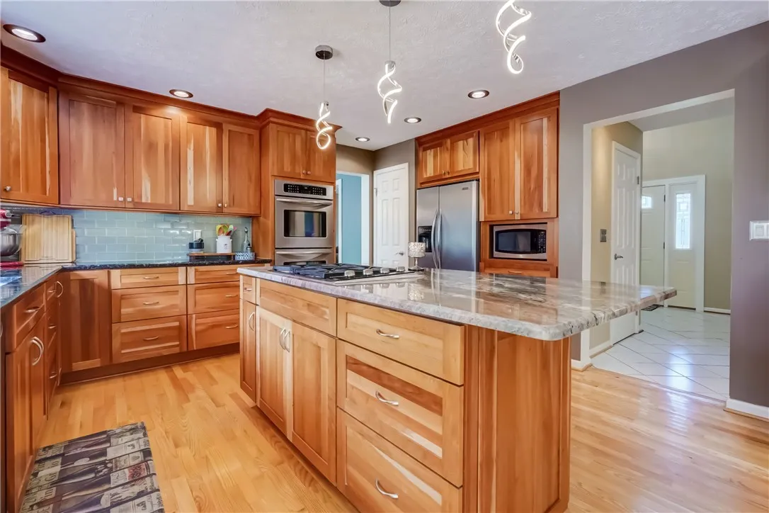 11 Silver Fox Drive, Penfield, New York 14450, Penfield, New York 14450, 4 Bedrooms Bedrooms, 9 Rooms Rooms,2 BathroomsBathrooms,Residential,For Sale,11 Silver Fox Drive, Penfield, New York 14450,R1621366