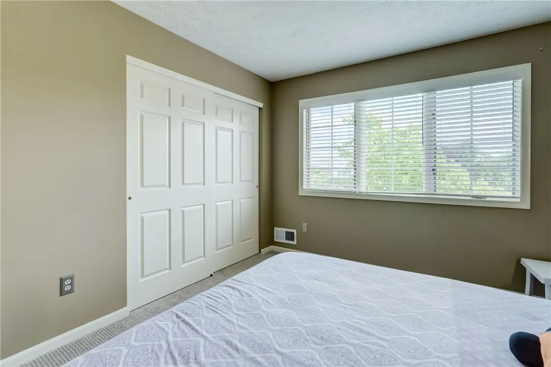 11 Silver Fox Drive, Penfield, New York 14450, Penfield, New York 14450, 4 Bedrooms Bedrooms, 9 Rooms Rooms,2 BathroomsBathrooms,Residential,For Sale,11 Silver Fox Drive, Penfield, New York 14450,R1621366