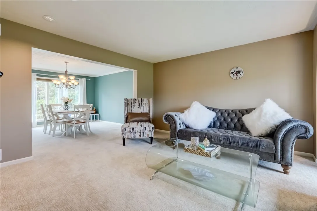 11 Silver Fox Drive, Penfield, New York 14450, Penfield, New York 14450, 4 Bedrooms Bedrooms, 9 Rooms Rooms,2 BathroomsBathrooms,Residential,For Sale,11 Silver Fox Drive, Penfield, New York 14450,R1621366
