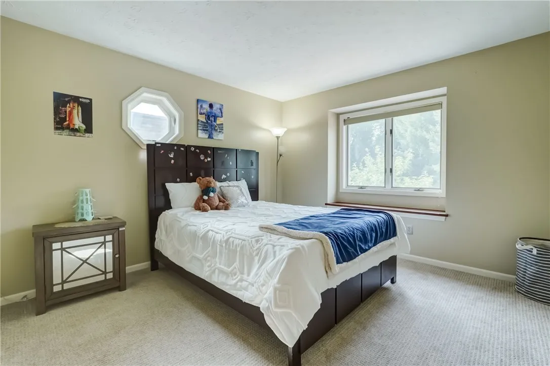 11 Silver Fox Drive, Penfield, New York 14450, Penfield, New York 14450, 4 Bedrooms Bedrooms, 9 Rooms Rooms,2 BathroomsBathrooms,Residential,For Sale,11 Silver Fox Drive, Penfield, New York 14450,R1621366