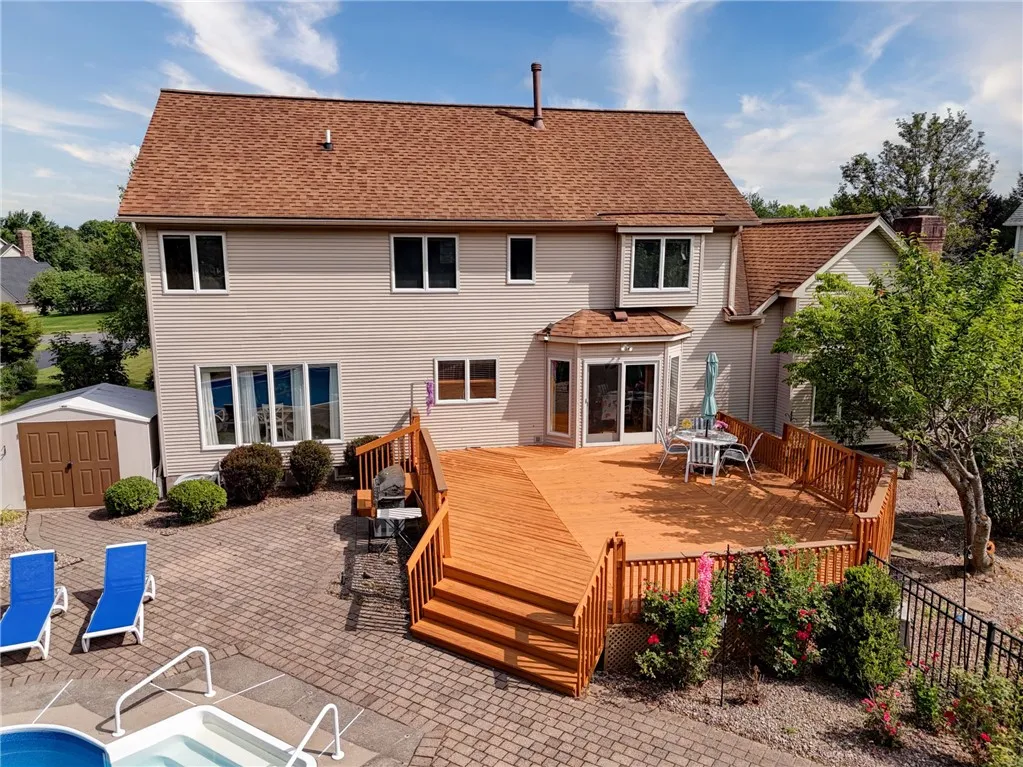 11 Silver Fox Drive, Penfield, New York 14450, Penfield, New York 14450, 4 Bedrooms Bedrooms, 9 Rooms Rooms,2 BathroomsBathrooms,Residential,For Sale,11 Silver Fox Drive, Penfield, New York 14450,R1621366