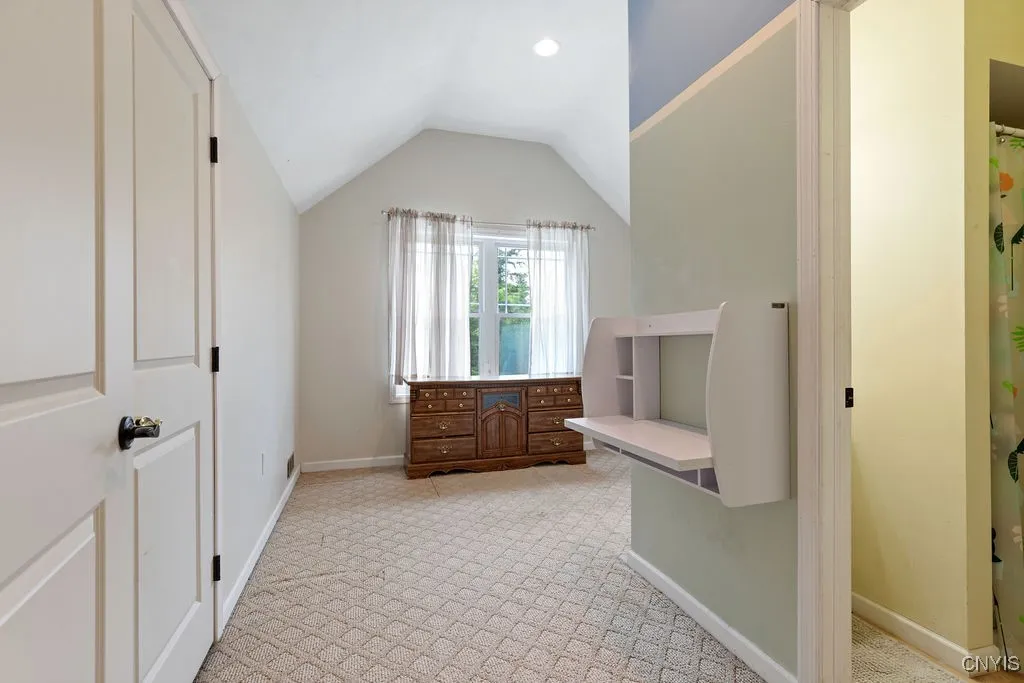 Upstairs 2nd Bedroom w/ 2nd Full Bathroom.