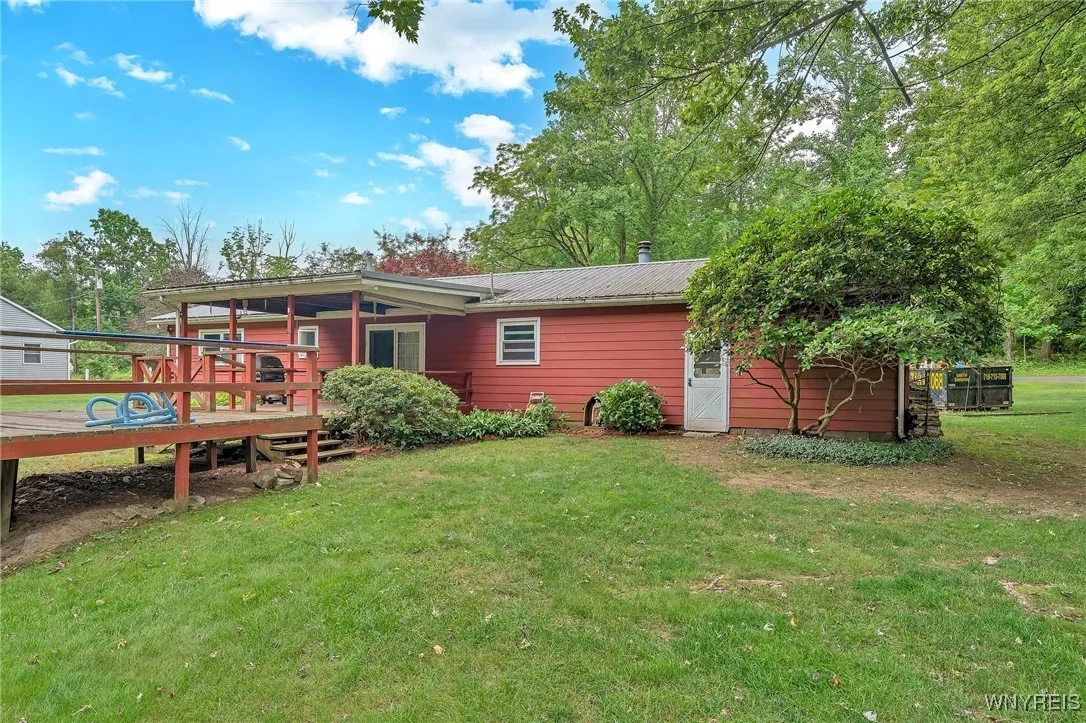 11070 Fairview Drive, Perrysburg, New York 14070, Perrysburg, New York 14070, 3 Bedrooms Bedrooms, 7 Rooms Rooms,1 BathroomBathrooms,Residential,For Sale,11070 Fairview Drive, Perrysburg, New York 14070,B1621644