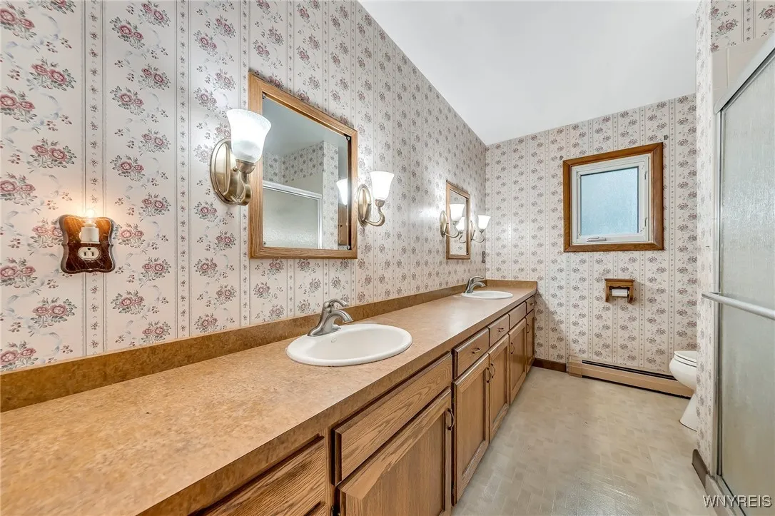 11070 Fairview Drive, Perrysburg, New York 14070, Perrysburg, New York 14070, 3 Bedrooms Bedrooms, 7 Rooms Rooms,1 BathroomBathrooms,Residential,For Sale,11070 Fairview Drive, Perrysburg, New York 14070,B1621644