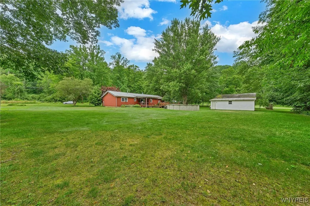 11070 Fairview Drive, Perrysburg, New York 14070, Perrysburg, New York 14070, 3 Bedrooms Bedrooms, 7 Rooms Rooms,1 BathroomBathrooms,Residential,For Sale,11070 Fairview Drive, Perrysburg, New York 14070,B1621644
