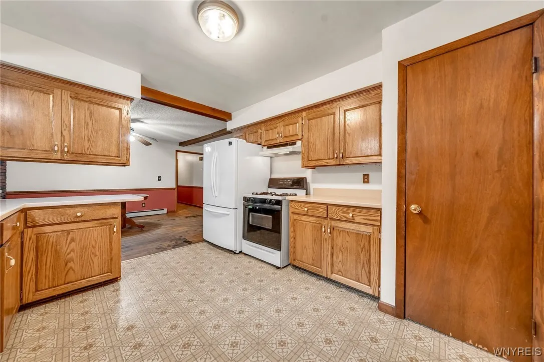 11070 Fairview Drive, Perrysburg, New York 14070, Perrysburg, New York 14070, 3 Bedrooms Bedrooms, 7 Rooms Rooms,1 BathroomBathrooms,Residential,For Sale,11070 Fairview Drive, Perrysburg, New York 14070,B1621644