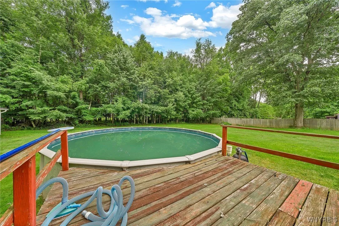 11070 Fairview Drive, Perrysburg, New York 14070, Perrysburg, New York 14070, 3 Bedrooms Bedrooms, 7 Rooms Rooms,1 BathroomBathrooms,Residential,For Sale,11070 Fairview Drive, Perrysburg, New York 14070,B1621644