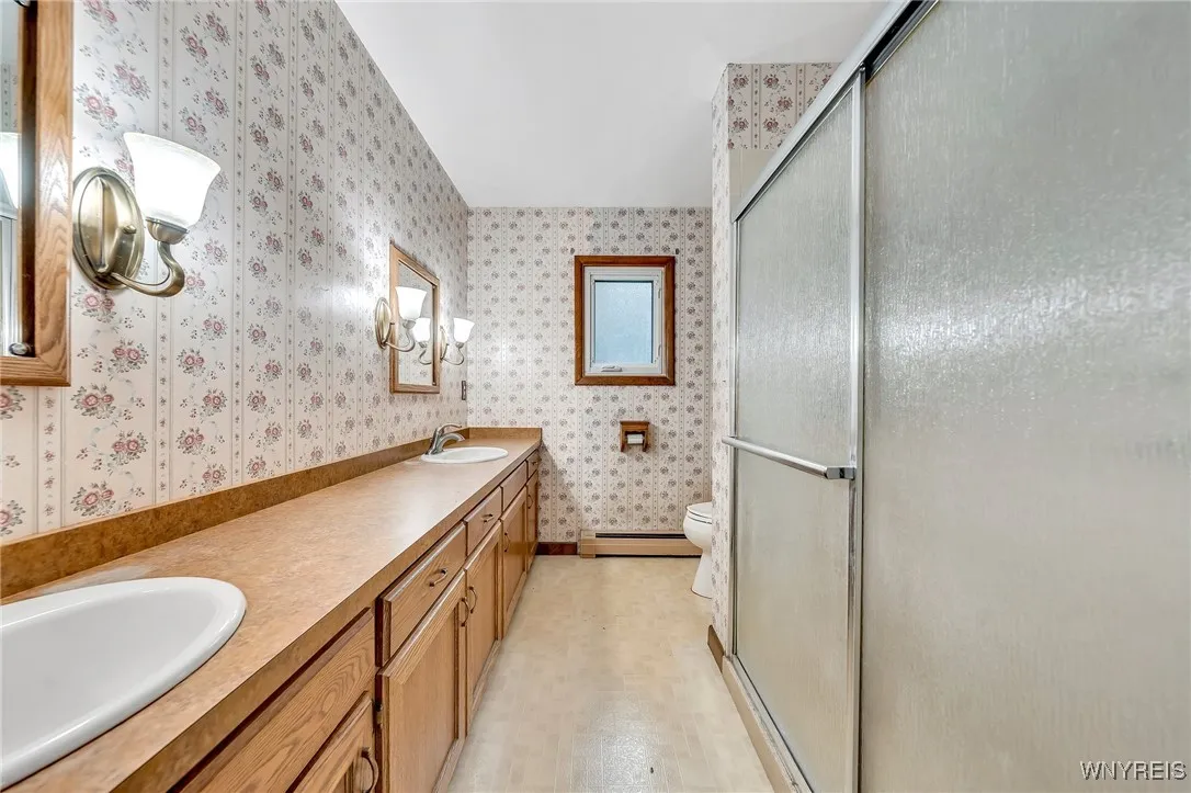 11070 Fairview Drive, Perrysburg, New York 14070, Perrysburg, New York 14070, 3 Bedrooms Bedrooms, 7 Rooms Rooms,1 BathroomBathrooms,Residential,For Sale,11070 Fairview Drive, Perrysburg, New York 14070,B1621644