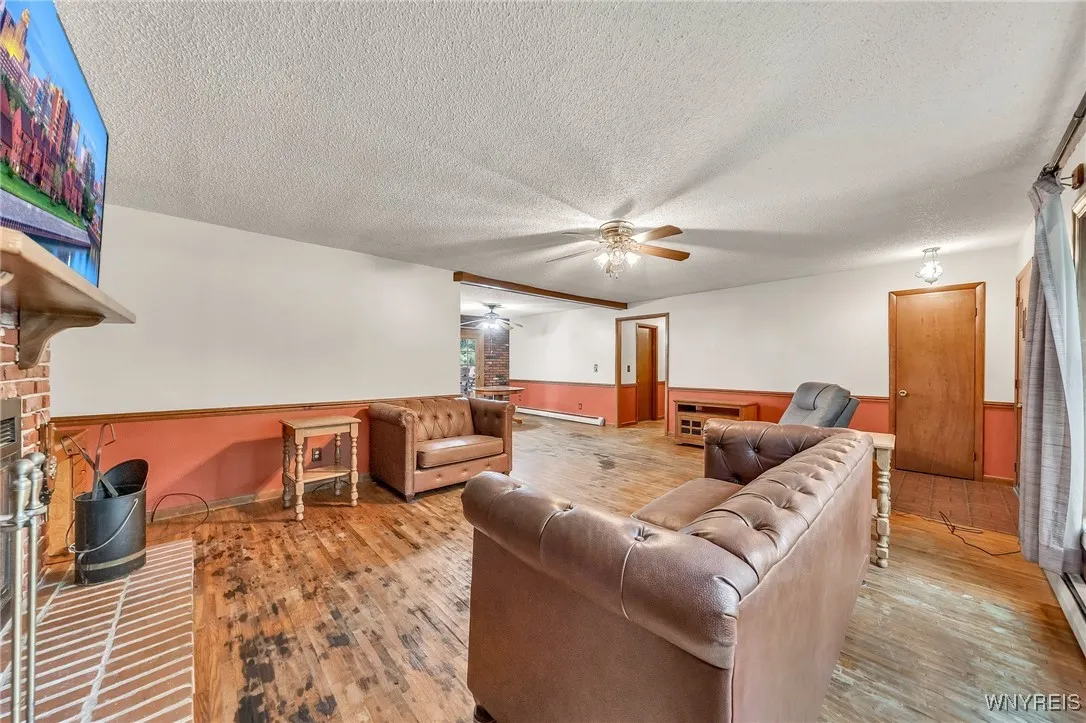 11070 Fairview Drive, Perrysburg, New York 14070, Perrysburg, New York 14070, 3 Bedrooms Bedrooms, 7 Rooms Rooms,1 BathroomBathrooms,Residential,For Sale,11070 Fairview Drive, Perrysburg, New York 14070,B1621644