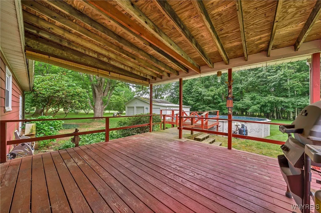 11070 Fairview Drive, Perrysburg, New York 14070, Perrysburg, New York 14070, 3 Bedrooms Bedrooms, 7 Rooms Rooms,1 BathroomBathrooms,Residential,For Sale,11070 Fairview Drive, Perrysburg, New York 14070,B1621644