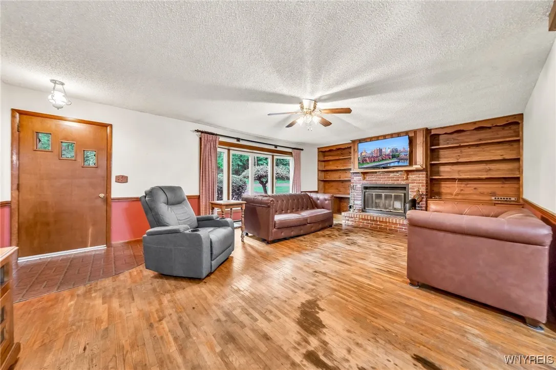 11070 Fairview Drive, Perrysburg, New York 14070, Perrysburg, New York 14070, 3 Bedrooms Bedrooms, 7 Rooms Rooms,1 BathroomBathrooms,Residential,For Sale,11070 Fairview Drive, Perrysburg, New York 14070,B1621644