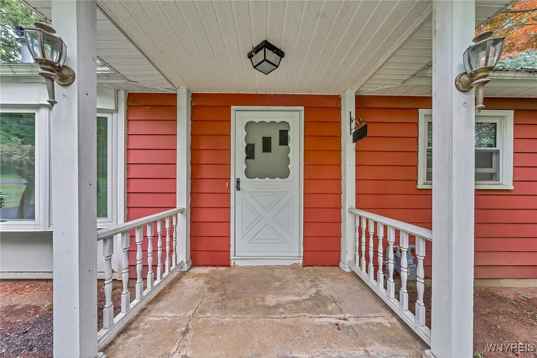 11070 Fairview Drive, Perrysburg, New York 14070, Perrysburg, New York 14070, 3 Bedrooms Bedrooms, 7 Rooms Rooms,1 BathroomBathrooms,Residential,For Sale,11070 Fairview Drive, Perrysburg, New York 14070,B1621644
