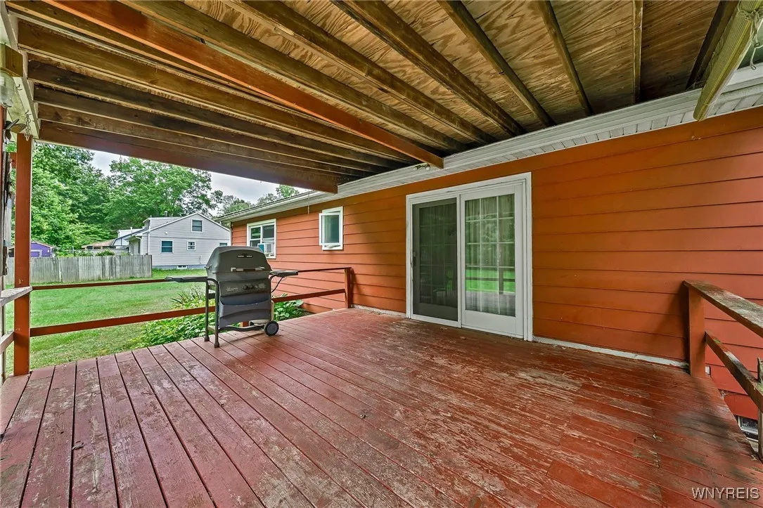 11070 Fairview Drive, Perrysburg, New York 14070, Perrysburg, New York 14070, 3 Bedrooms Bedrooms, 7 Rooms Rooms,1 BathroomBathrooms,Residential,For Sale,11070 Fairview Drive, Perrysburg, New York 14070,B1621644