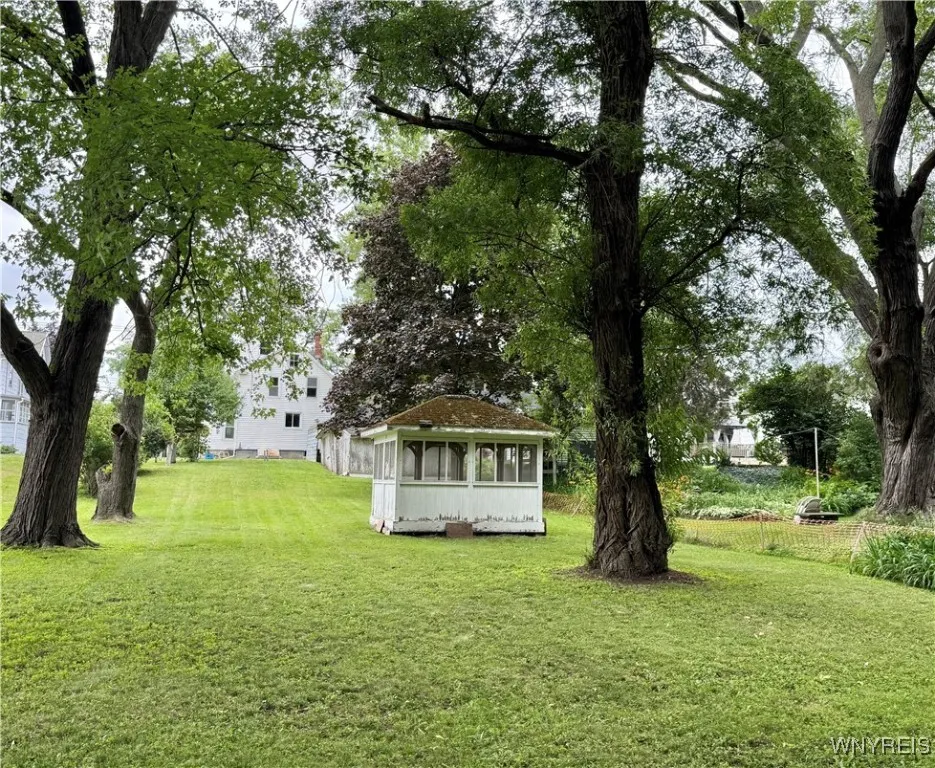 652 East Main Street, Batavia City, New York 14020, Batavia City, New York 14020, 4 Bedrooms Bedrooms, 9 Rooms Rooms,2 BathroomsBathrooms,Residential,For Sale,652 East Main Street, Batavia City, New York 14020,B1621317
