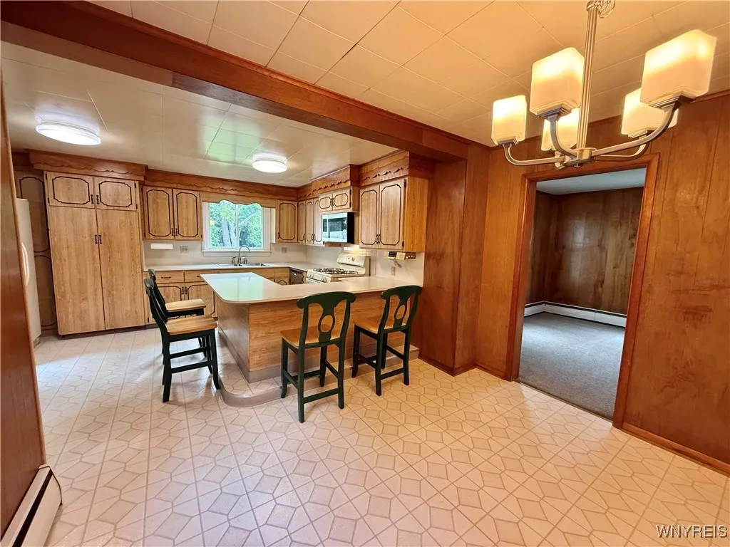 652 East Main Street, Batavia City, New York 14020, Batavia City, New York 14020, 4 Bedrooms Bedrooms, 9 Rooms Rooms,2 BathroomsBathrooms,Residential,For Sale,652 East Main Street, Batavia City, New York 14020,B1621317