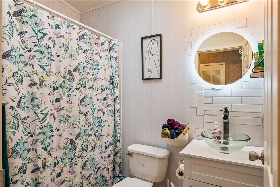 HALLWAY BATH